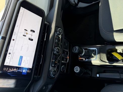 Used 2024 Jeep Gladiator Sport image 33