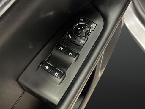 Used 2023 Lincoln Nautilus Reserve AWD/4WD image 21