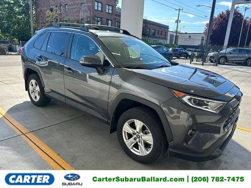 Used 2020 Toyota RAV4 XLE w/ Convenience Package AWD/4WD image 1