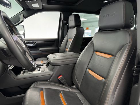 Used 2025 GMC Sierra 2500 AT4 image 15