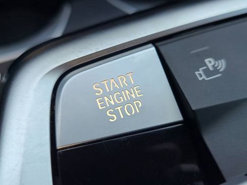 Used 2025 BMW X1 xDrive28i w/ Technology Package image 34