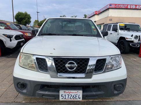 Used 2018 Nissan Frontier S RWD image 2