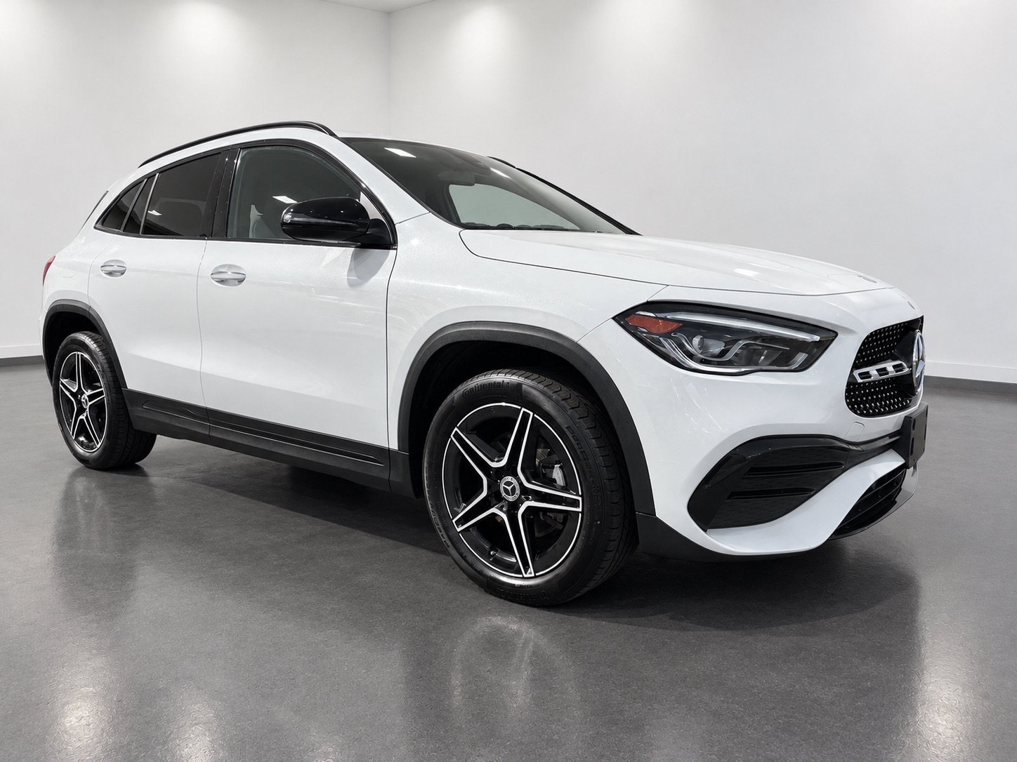 Used 2021 Mercedes-Benz GLA 250 4MATIC image 2