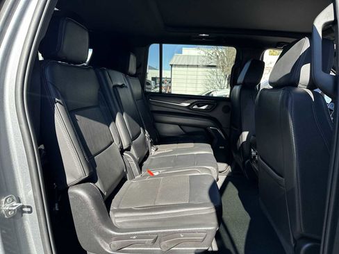 Used 2024 GMC Yukon XL Denali image 18