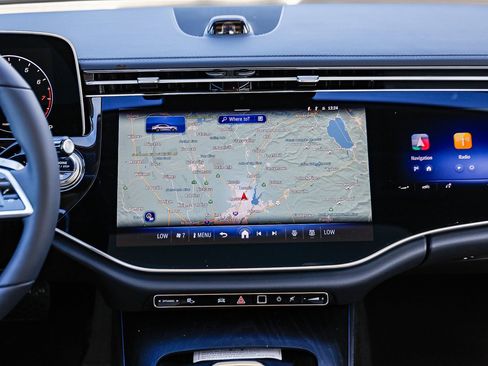 New 2026 Mercedes-Benz E 350 4MATIC Sedan image 11