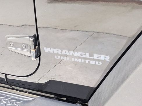 Used 2017 Jeep Wrangler Unlimited Sport image 36