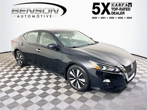 Used 2022 Nissan Altima 2.5 SL image 1