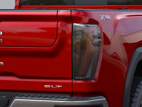 New 2026 GMC Sierra 2500 SLT AWD/4WD image 11