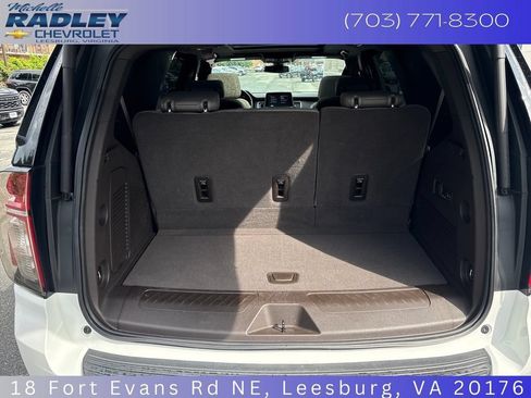 Used 2022 Chevrolet Tahoe LT w/ LT Signature Plus Package AWD/4WD image 11