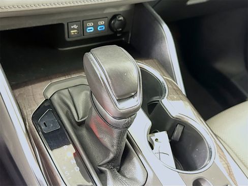 Used 2022 Toyota Highlander Platinum image 14