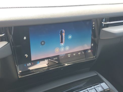 New 2027 Lincoln Navigator Reserve AWD/4WD image 24