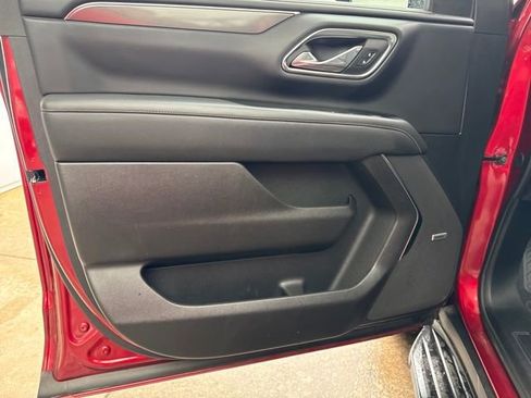 Used 2024 GMC Yukon AT4 w/ Technology Package image 10