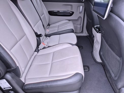 Used 2021 Kia Sedona EX w/ EX Premium Package FWD image 21