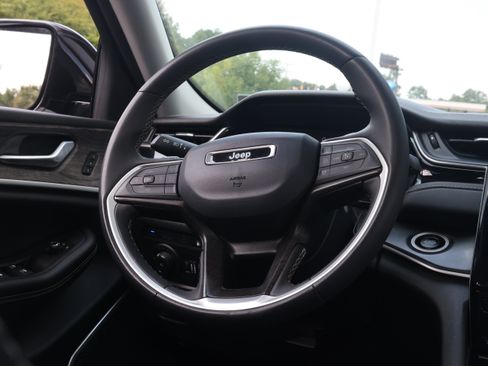 Used 2024 Jeep Grand Cherokee Limited 4xe AWD/4WD image 7