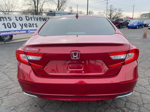 Used 2018 Honda Accord EX image 3