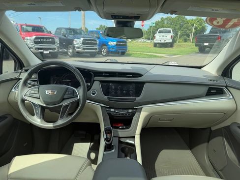 Used 2018 Cadillac XT5 Luxury w/ Driver Awareness Package FWD image 40