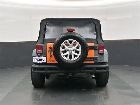 Used 2012 Jeep Wrangler Sport w/ Connectivity Group image 5