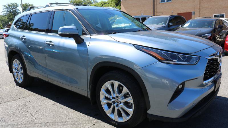 Used 2021 Toyota Highlander Limited AWD/4WD image 7