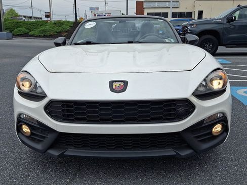 Used 2020 FIAT 124 Spider Abarth w/ Convenience Group RWD image 2