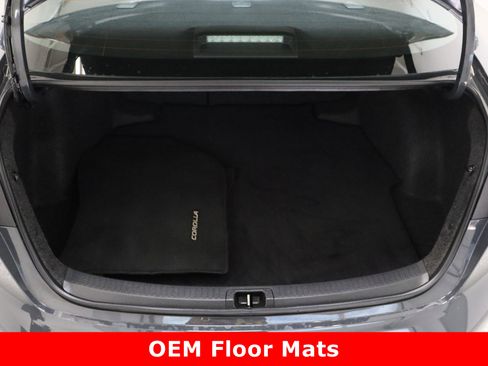 Certified 2025 Toyota Corolla SE image 29