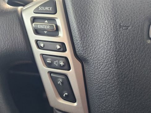 Used 2024 Nissan Titan SV AWD/4WD image 24