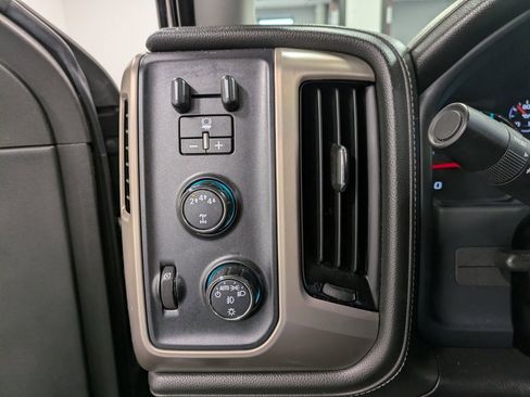 Used 2017 GMC Sierra 3500 Denali w/ Duramax Plus Package image 20