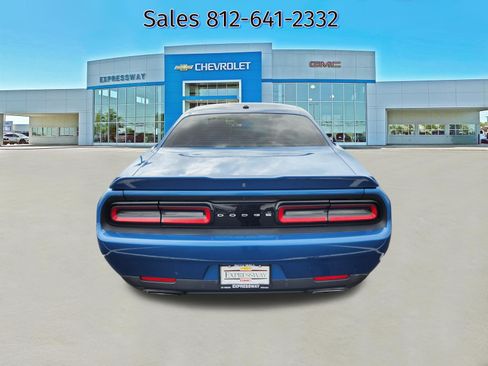 Used 2022 Dodge Challenger R/T RWD image 6