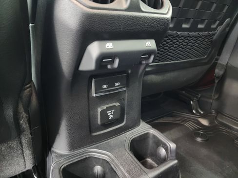 Used 2021 Jeep Gladiator Mojave image 34