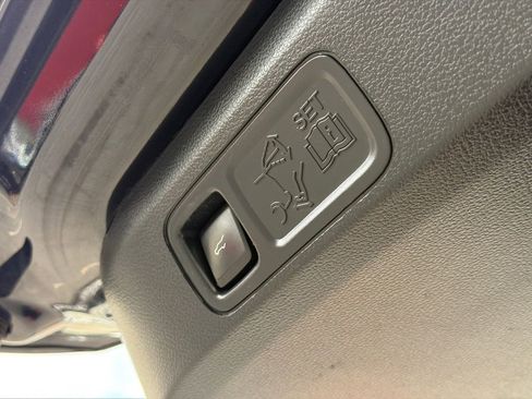 Used 2023 Ford Expedition Max Limited AWD/4WD image 9