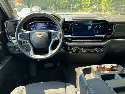 Used 2023 Chevrolet Silverado 1500 LT AWD/4WD image 22