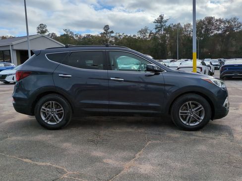 Used 2017 Hyundai Santa Fe Sport image 4