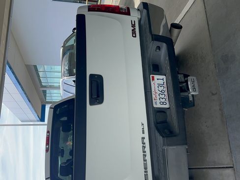 Used 2014 GMC Sierra 3500 SLT image 2