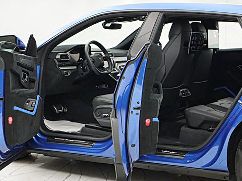 Used 2024 Lamborghini Urus Performante image 5