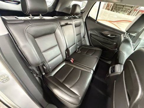 Used 2022 GMC Terrain SLT image 23