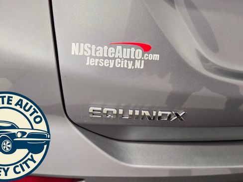Used 2024 Chevrolet Equinox Premier AWD/4WD image 32