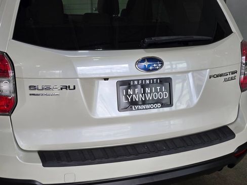 Used 2015 Subaru Forester 2.5i Premium w/ All-Weather Package AWD/4WD image 28