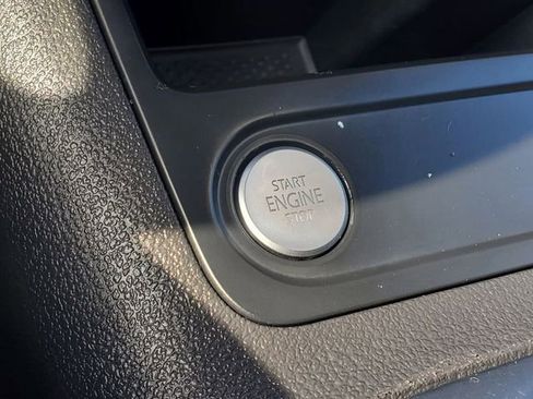 Used 2017 Volkswagen Tiguan Wolfsburg Edition image 15