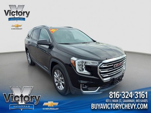 Used 2022 GMC Terrain SLT w/ Infotainment Package II FWD image 1