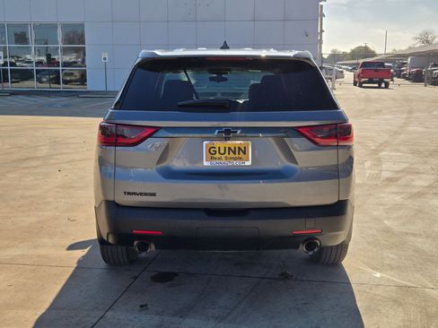 Certified 2021 Chevrolet Traverse LS w/ LPO, Blackout Package image 4