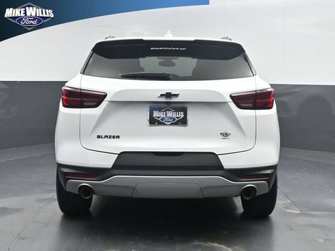 Used 2024 Chevrolet Blazer LT w/ Convenience Package FWD image 6