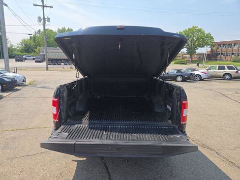 Used 2018 Ford F150 XLT w/ Equipment Group 302A Luxury AWD/4WD image 15