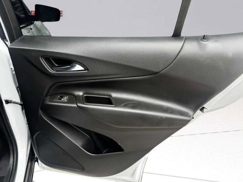 Used 2022 Chevrolet Equinox LT image 49