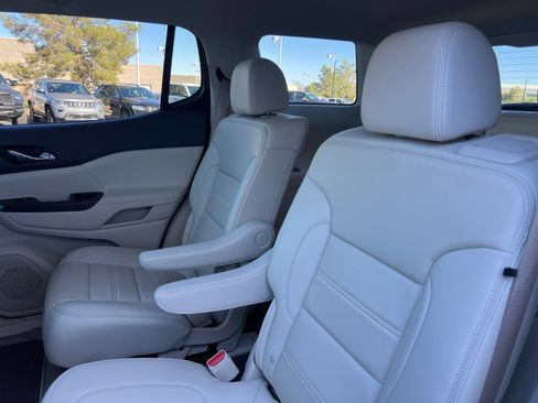 Used 2021 GMC Acadia Denali w/ Denali Technology Package FWD image 27
