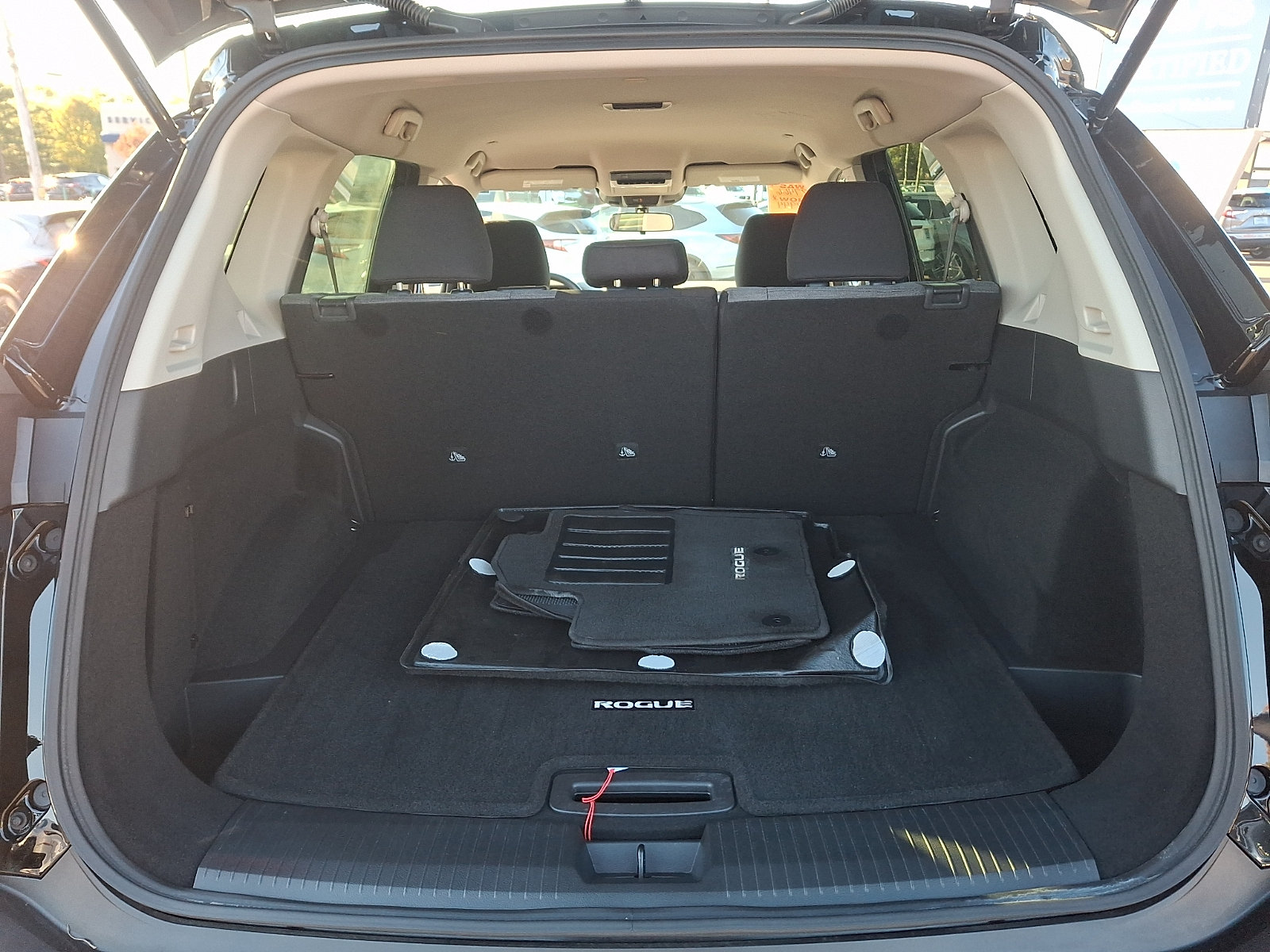 Used 2023 Nissan Rogue SV AWD/4WD image 29