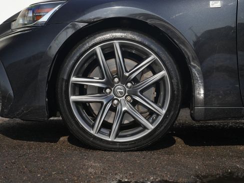 Used 2018 Lexus IS 300 F Sport w/ F Sport Package image 15