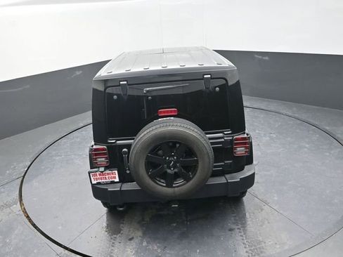 Used 2015 Jeep Wrangler Unlimited Sahara image 24