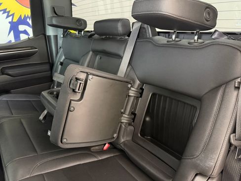 Used 2022 GMC Sierra 1500 SLT w/ X31 Off-Road Package image 19