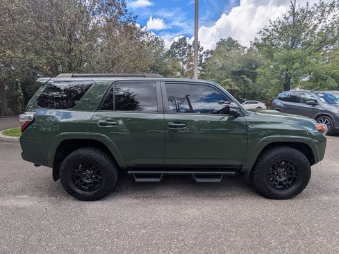 Used 2022 Toyota 4Runner TRD Off-Road Premium w/ Moonroof Package AWD/4WD image 3