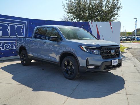 New 2026 Honda Ridgeline Black Edition image 3