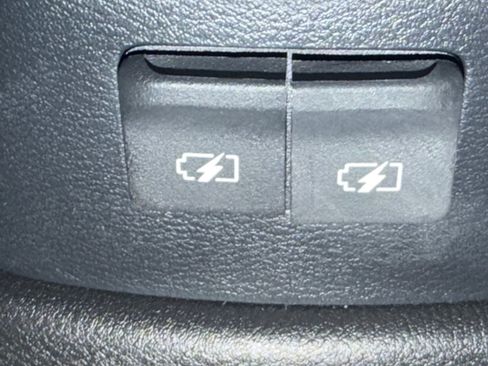 Used 2025 Nissan Kicks Play S image 30